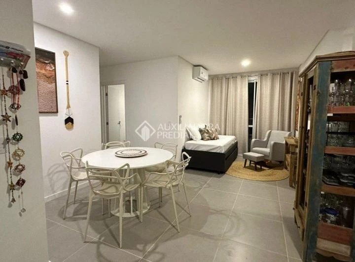 Квартира 110 м² с 2 спальнями и кухней открытого плана