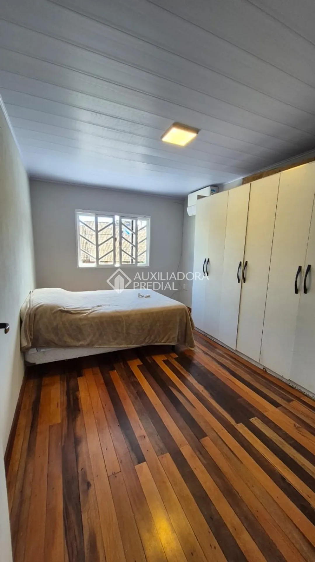Furnished house, 100 m², with wood or laminate floors — photo 25