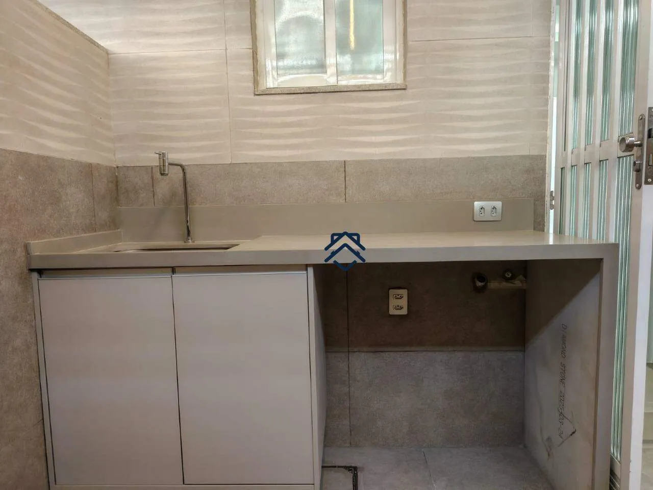 Duplex house with open-plan kitchen and 2 bedrooms — photo 17