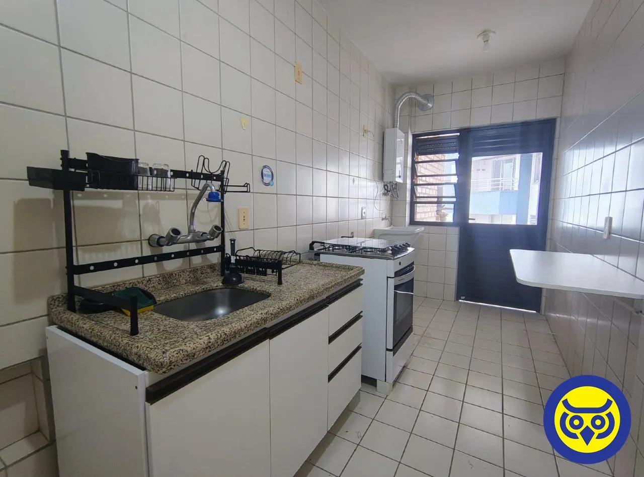 2-bedroom apartment with a mountain view in Florianópolis — photo 2