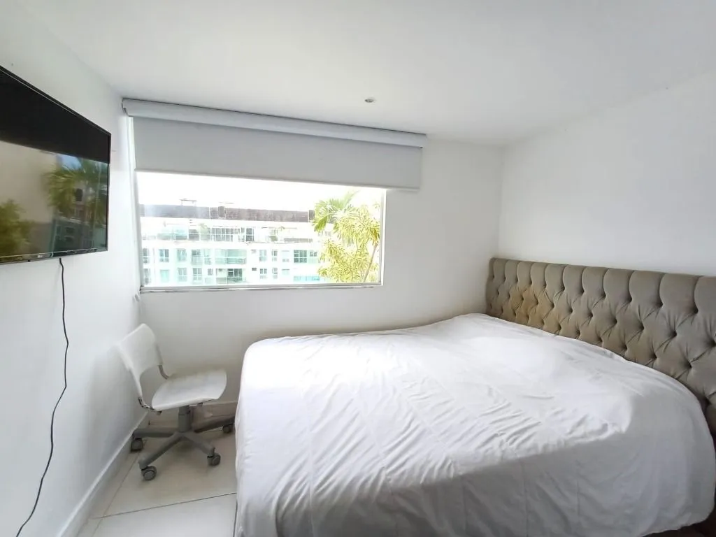 203 m² apartment with 3 bedrooms and enclosed balcony — photo 21
