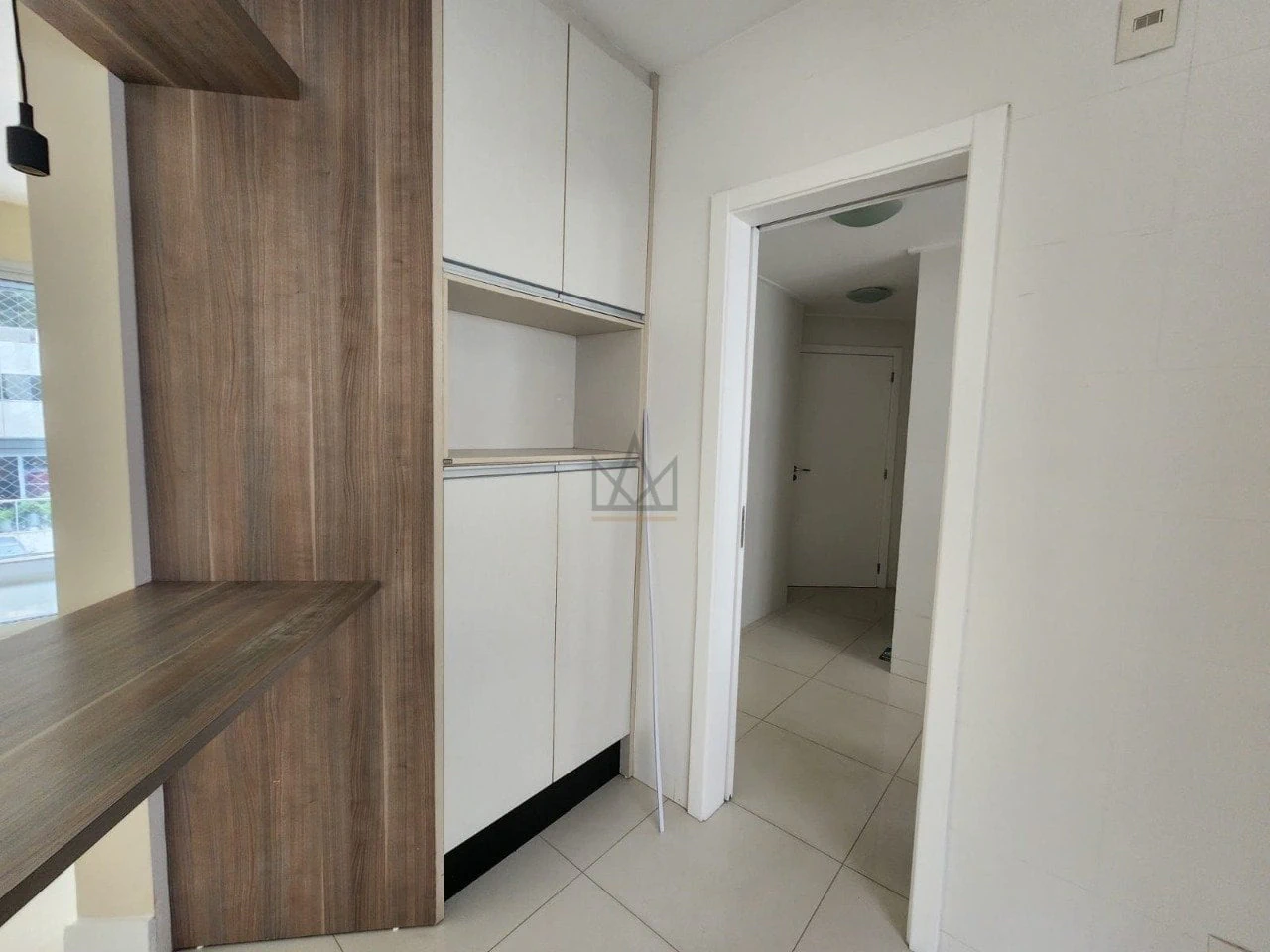 Departamento con ventanales de piso a techo en Florianópolis — photo 19