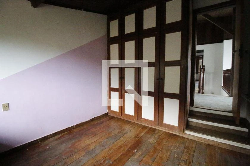 Casa de 500 m² com banheira e janelas do piso ao teto — photo 27
