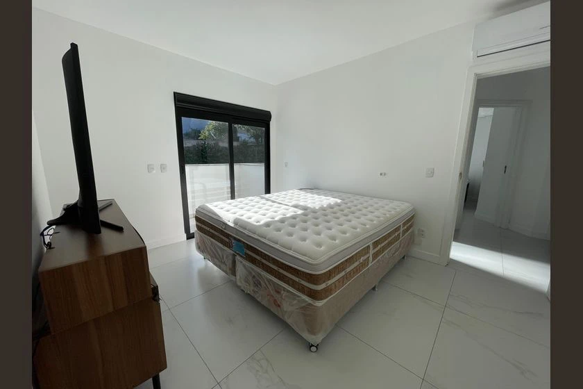 Furnished house with 5 bedrooms and 5 bathrooms — photo 8