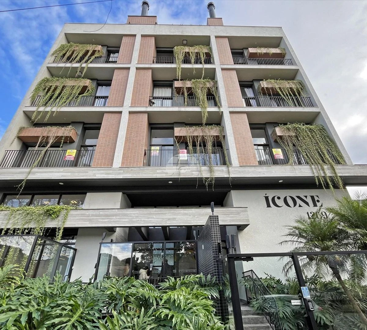Furnished apartment, 31 m², with floor-to-ceiling windows — photo 20