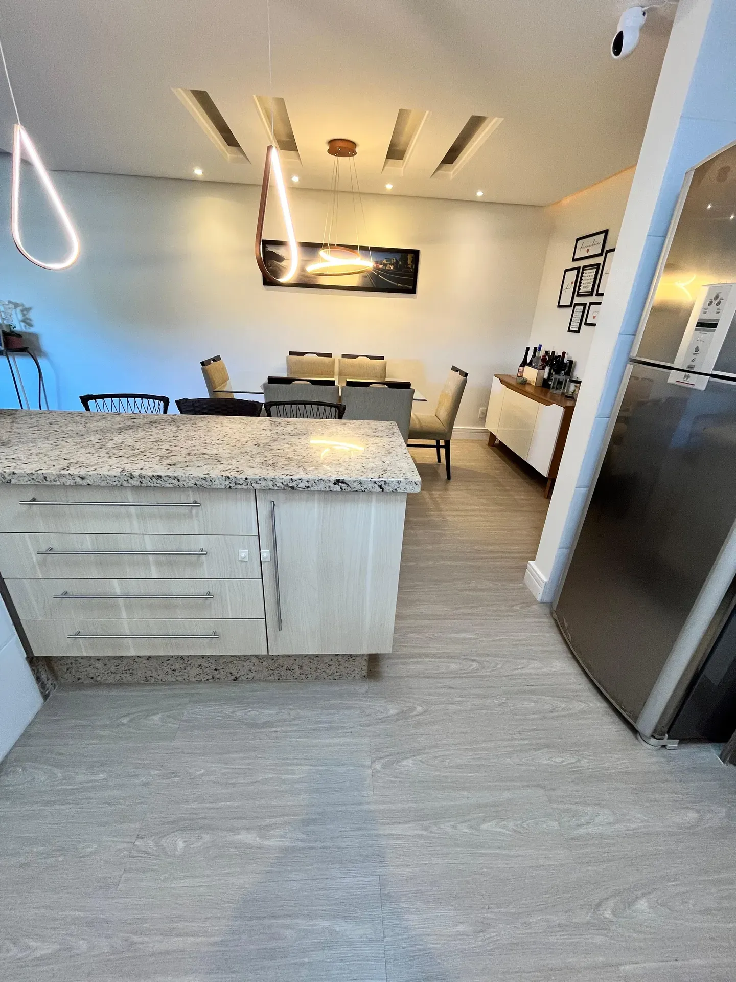 Furnished 3-bedroom apartment with 3 bathrooms — photo 17