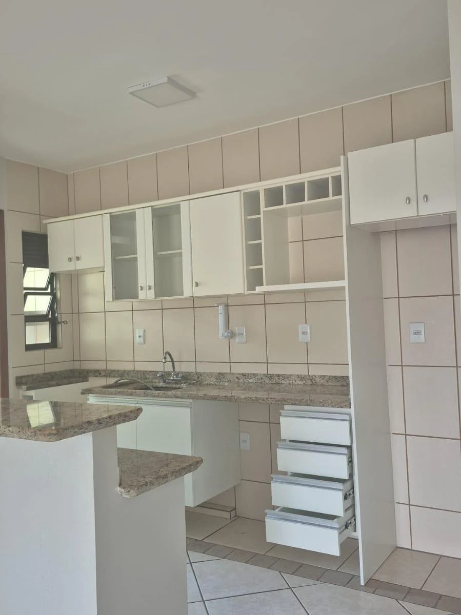 3-bedroom apartment with open-plan kitchen