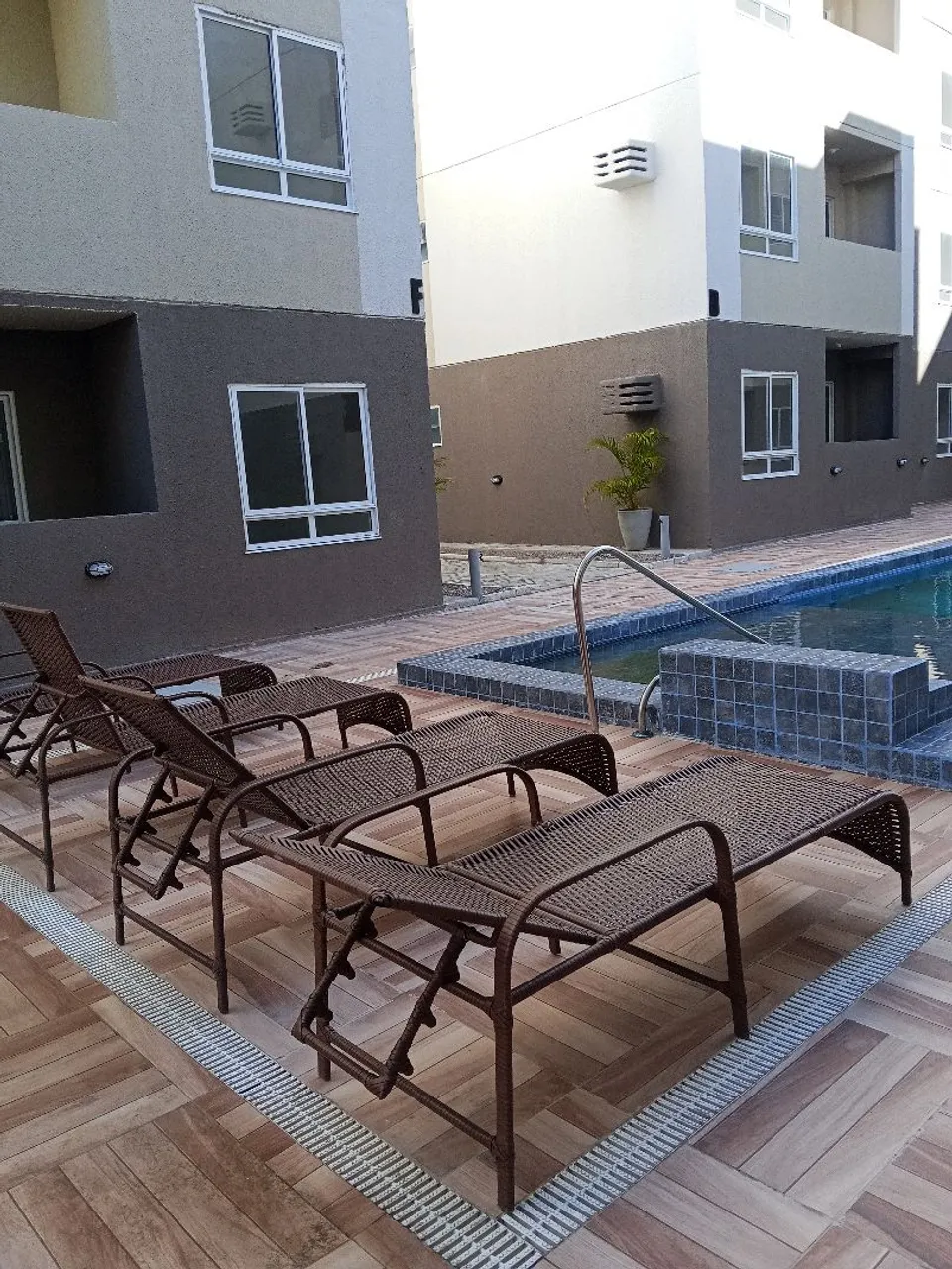 2-bedroom, 2-bath apartment with a balcony — photo 12