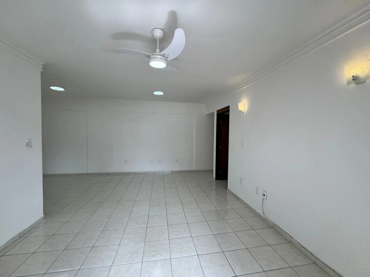 127 m² apartment with a separate kitchen and 3 bedrooms — photo 20