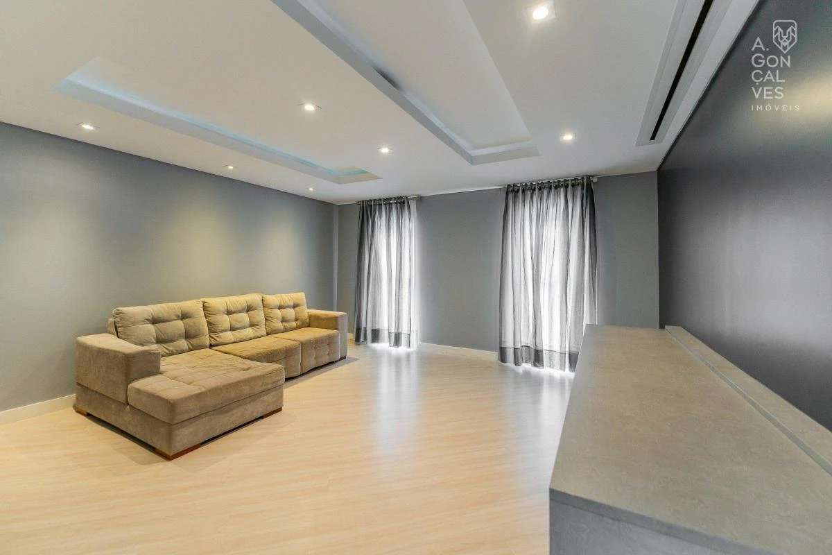 4-bedroom house with floor-to-ceiling windows in Curitiba — photo 7
