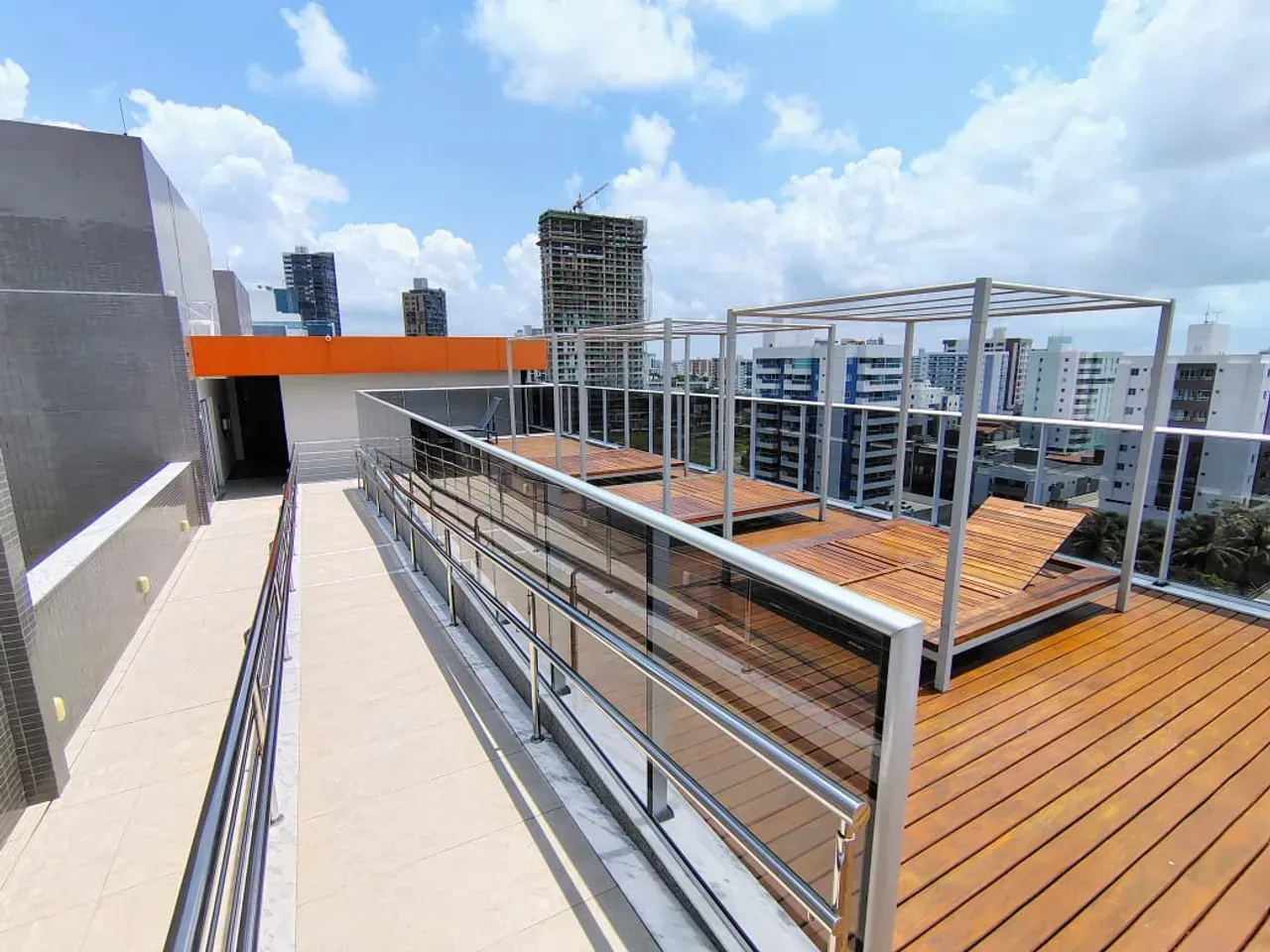 One-bedroom apartment with a private BBQ — photo 5