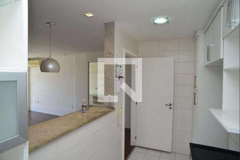 Apartamento com 2 quartos e cozinha fechada com fogão a gás — photo 31