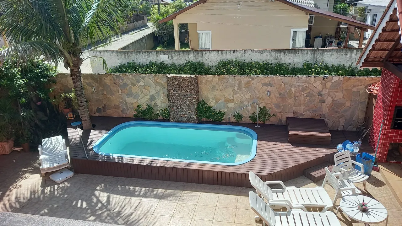 4-bedroom house with a grill on the balcony in Florianópolis — photo 7