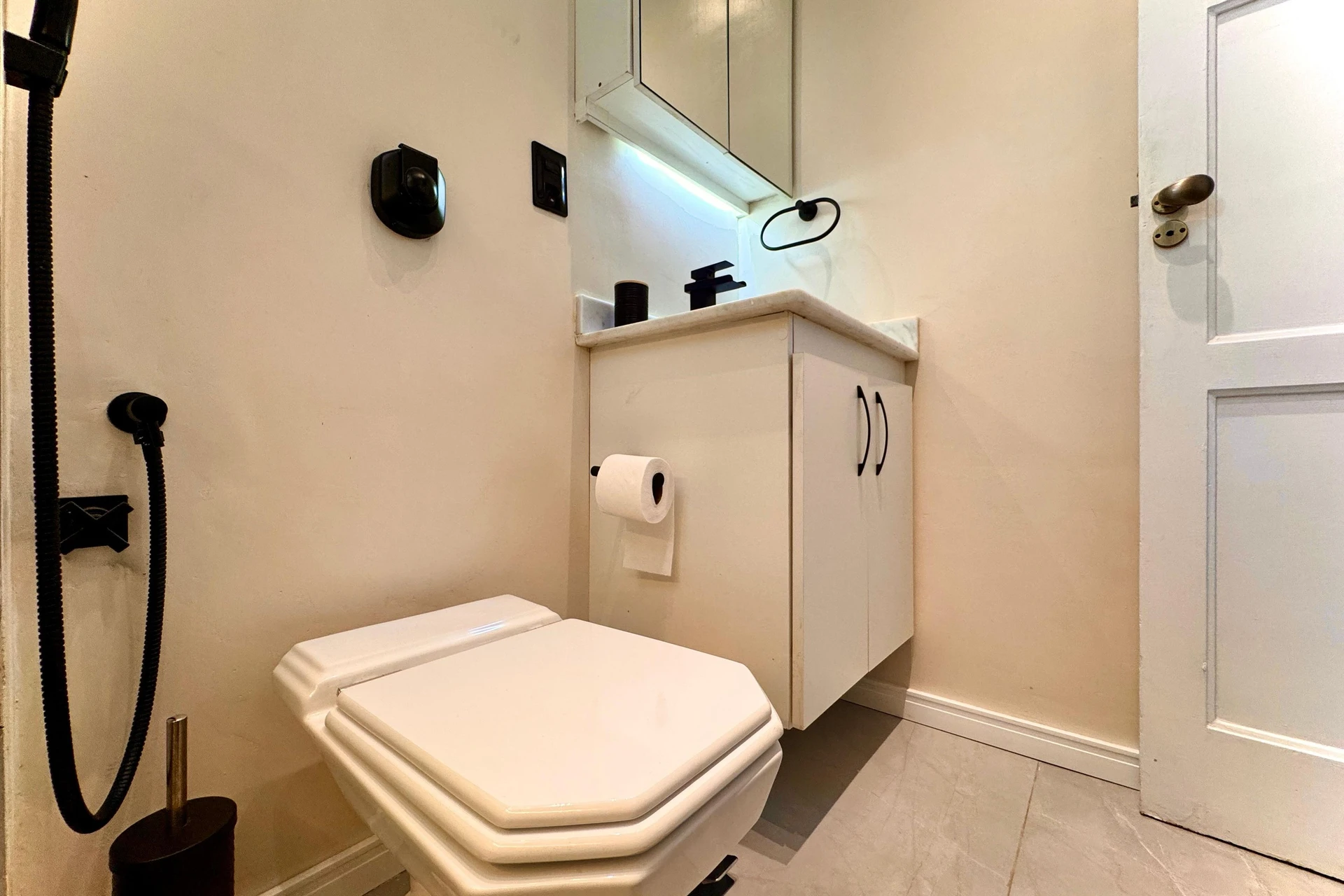 Furnished apartment, 46 m², with a washing machine — photo 18
