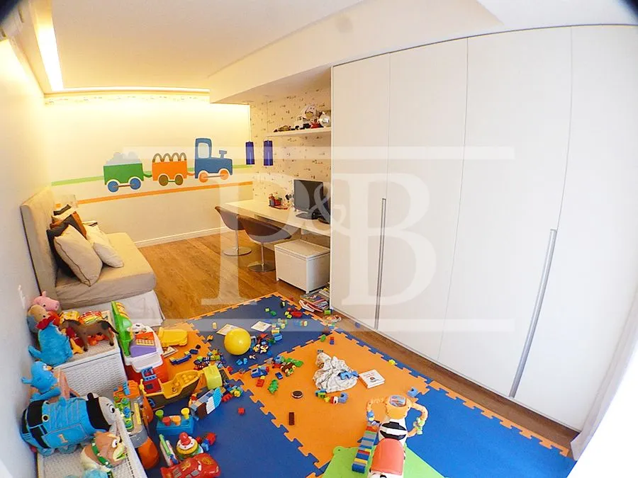 4-bedroom apartment with 319 m² and 4 parking spaces — photo 31