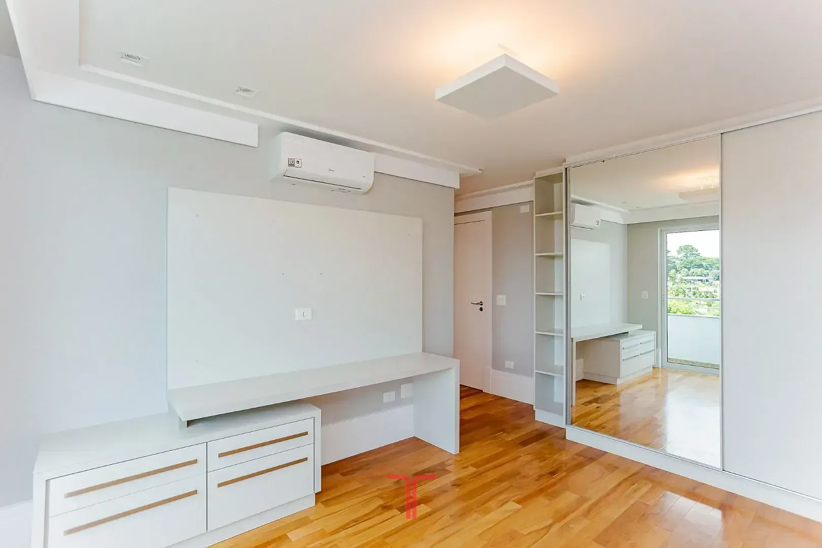 Дом 550 м² с 5 спальнями и приватным садом — photo 26