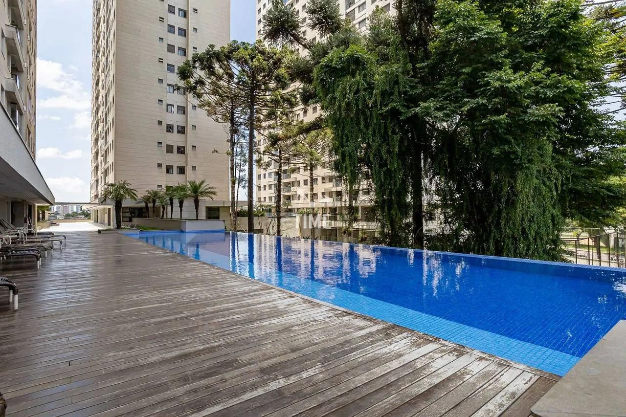 Wood or laminate floors in a 3-bedroom apartment, 78 m² — photo 79