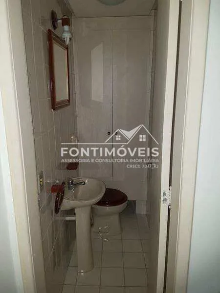 2-bedroom apartment in a building with a pool — photo 14