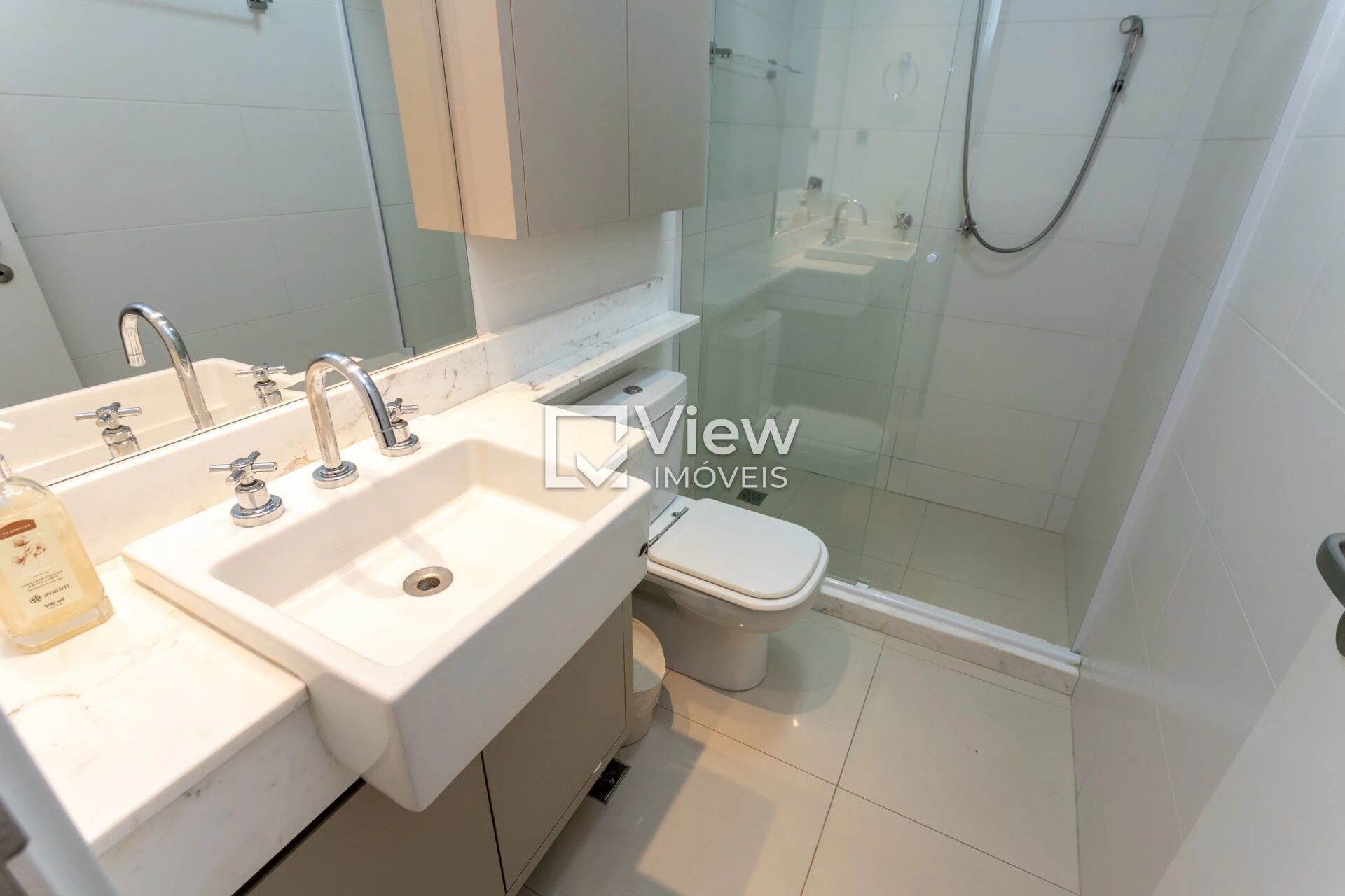 Furnished studio, 35 m², with floor-to-ceiling windows — photo 15