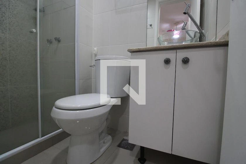 2-bedroom apartment in a building with a pool — photo 18