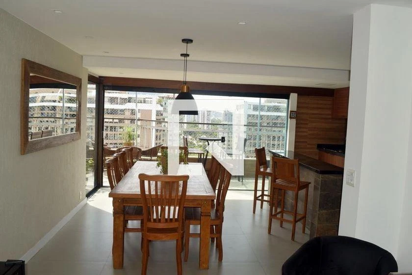 Furnished 156 m² apartment with 3 bedrooms and balcony — photo 17