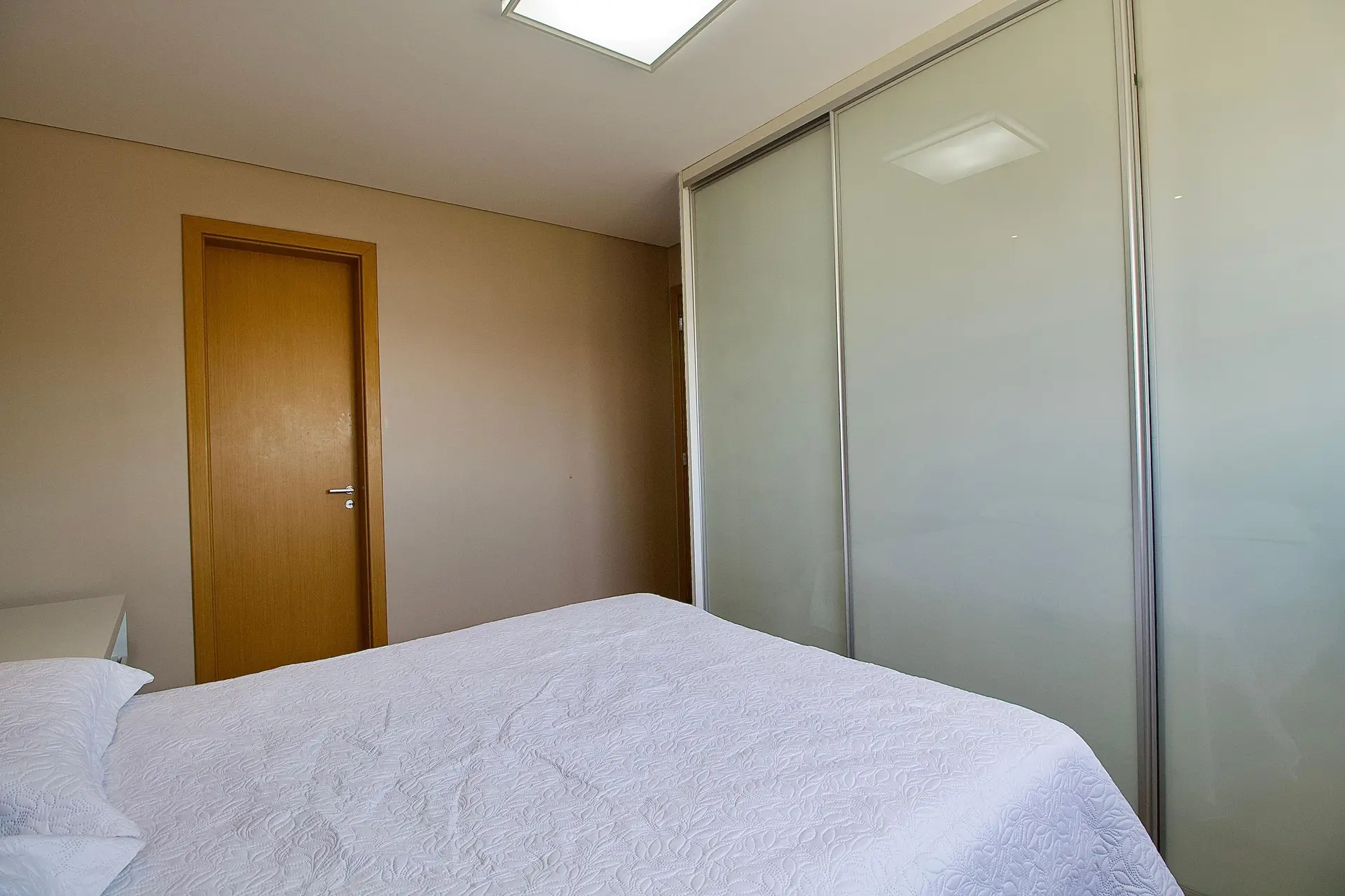 2-bedroom apartment with a washing machine — photo 28