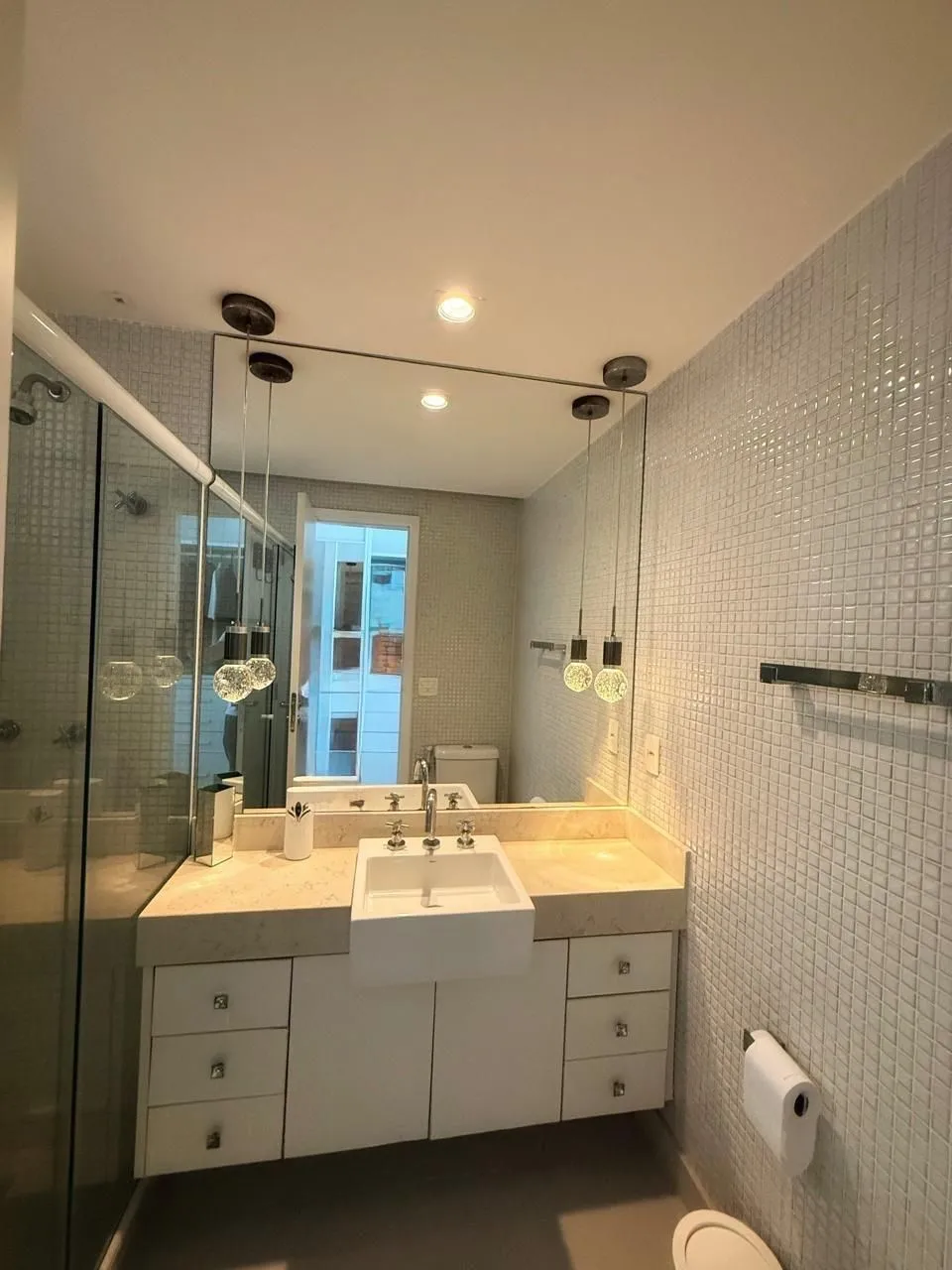 Furnished apartment with 4 bedrooms and 5 bathrooms — photo 10