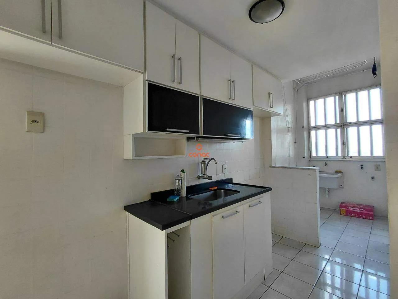 2-bedroom apartment on the 9th floor with 1 parking spot — photo 2