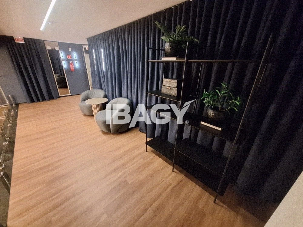 30 m² apartment with 1 bedroom and tall windows — photo 16