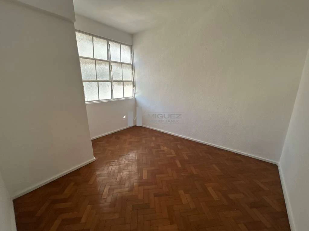 3-bedroom, 3-bath apartment with 1 parking space — photo 28