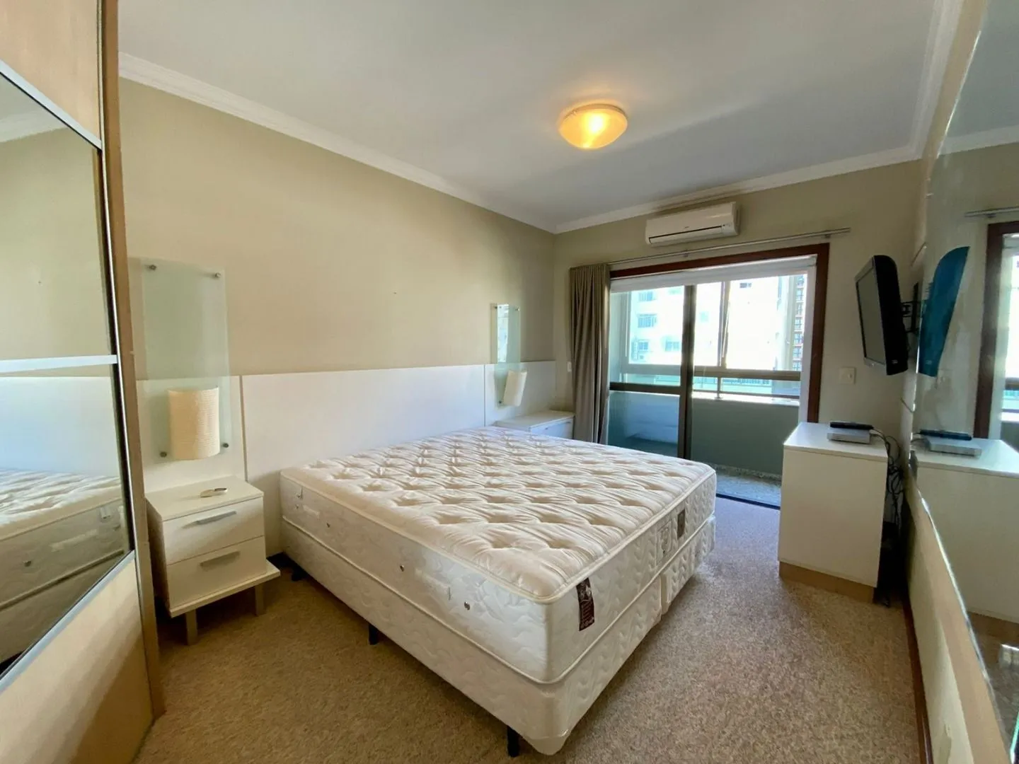Apartamento mobiliado de 3 dormitórios com 207 m² no 6º andar — photo 23