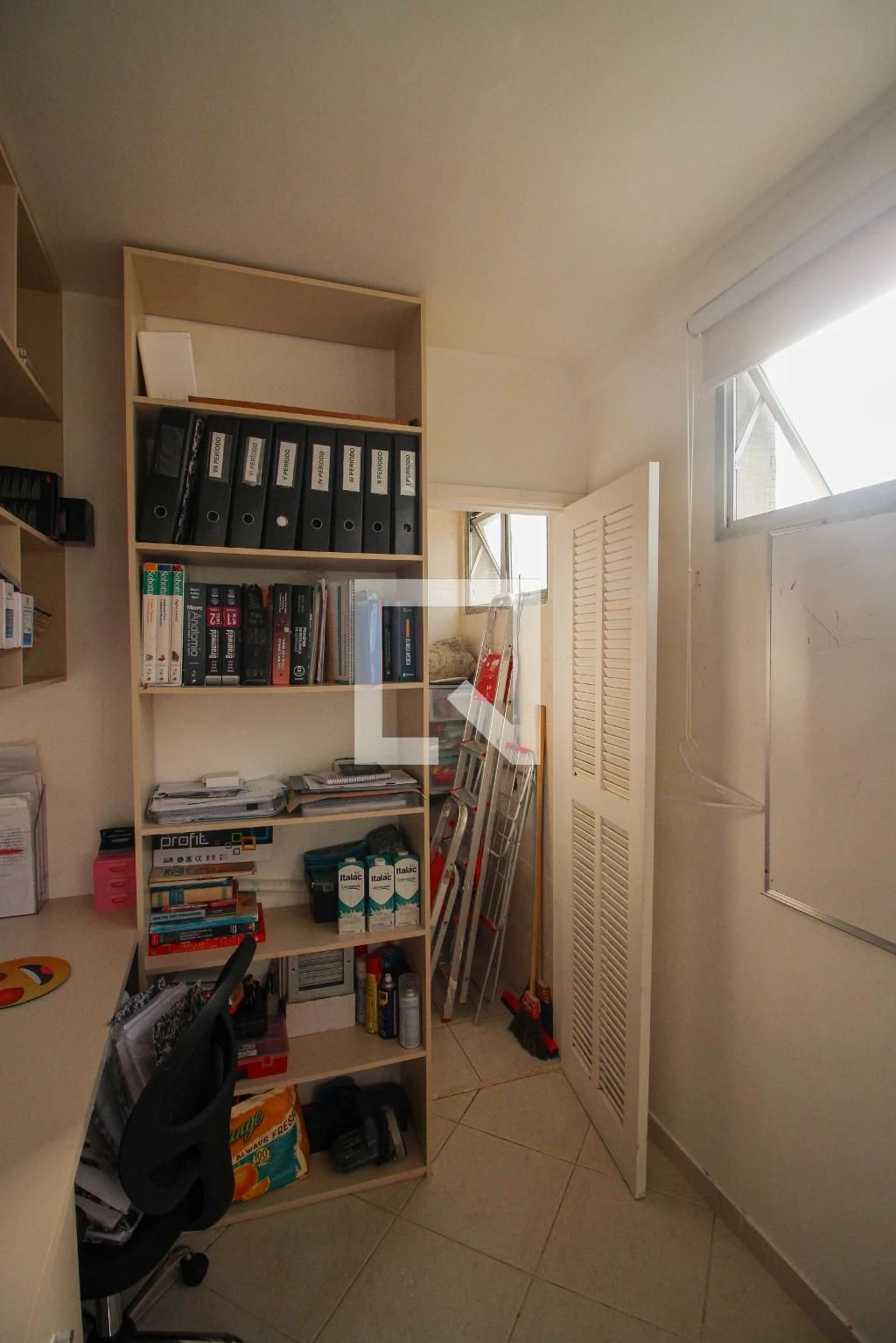 3-bedroom unfurnished apartment with laundry area — photo 32