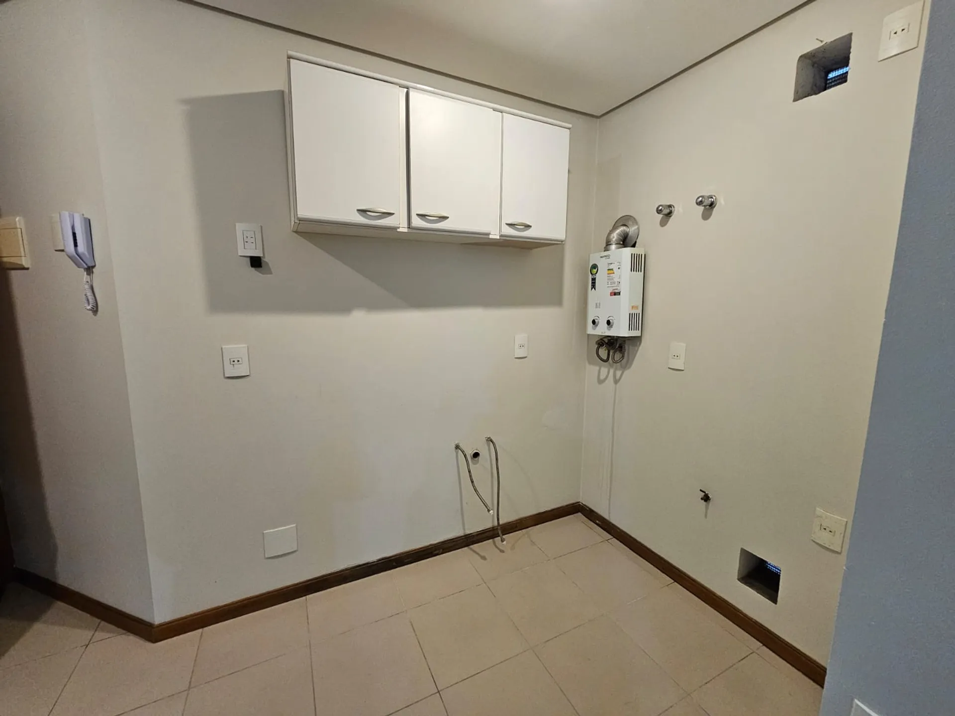 68 m² apartment with 1 bedroom and a balcony — photo 5