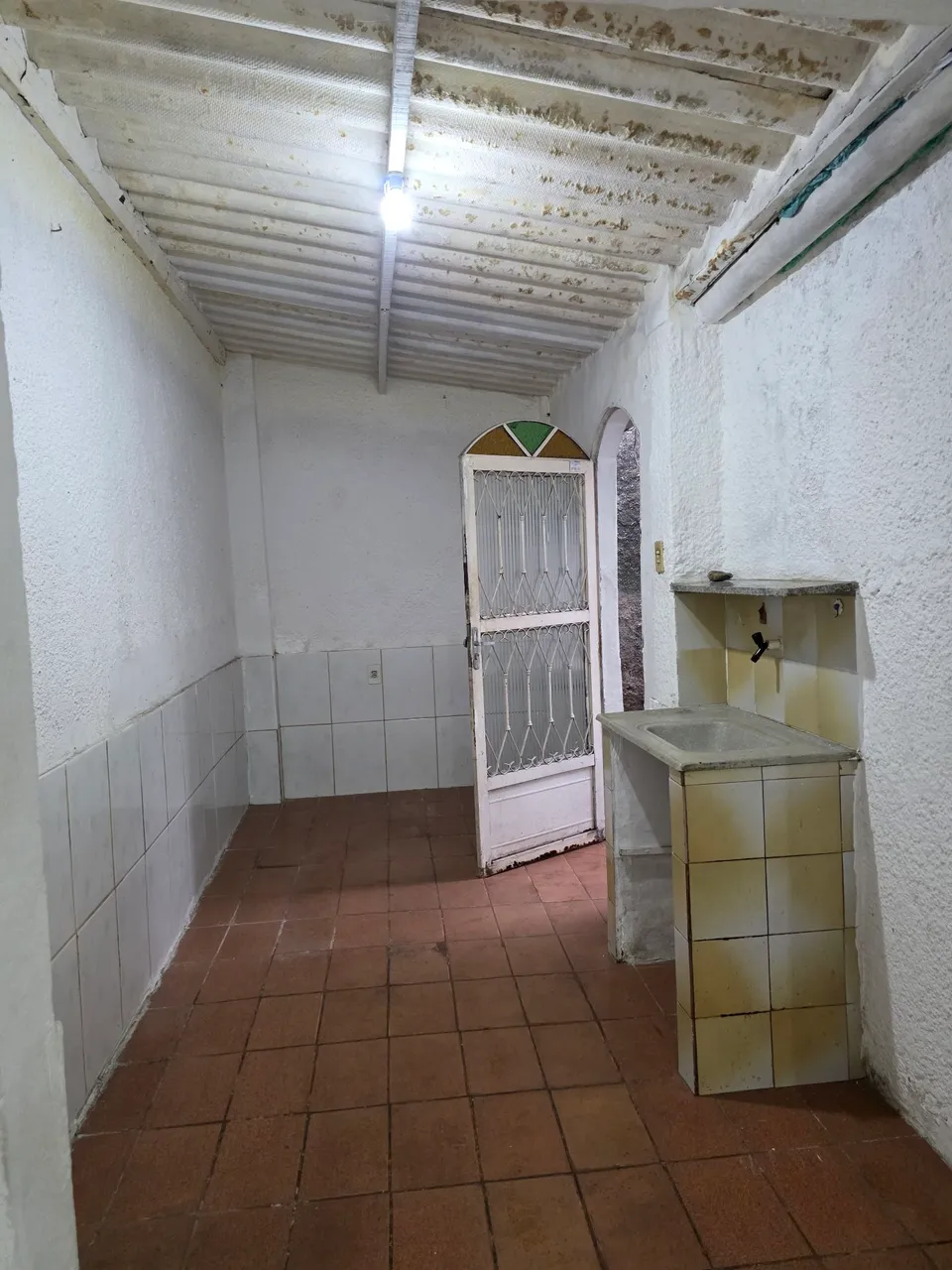 Unfurnished house with separate gas kitchen and 2 bedrooms — photo 7