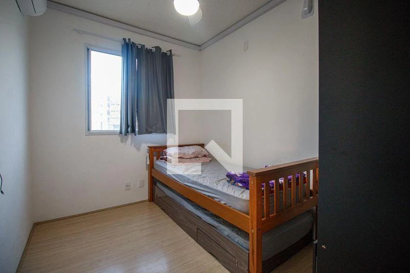 2-bedroom apartment in a building with a gym — photo 13