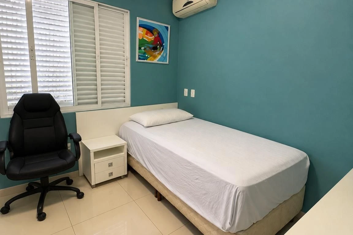 Home office in a 3-bedroom house, 148 m² — photo 10