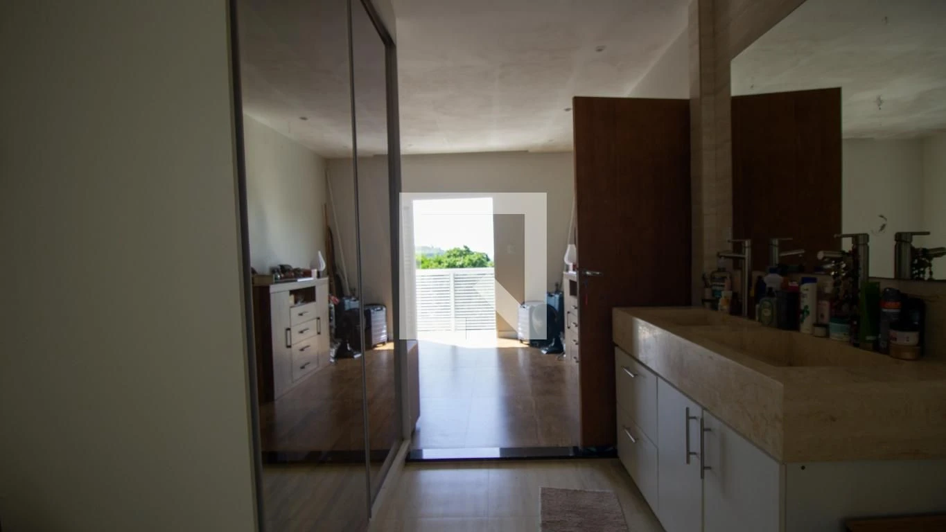 Furnished house with 5 bedrooms and 6 parking spaces — photo 2