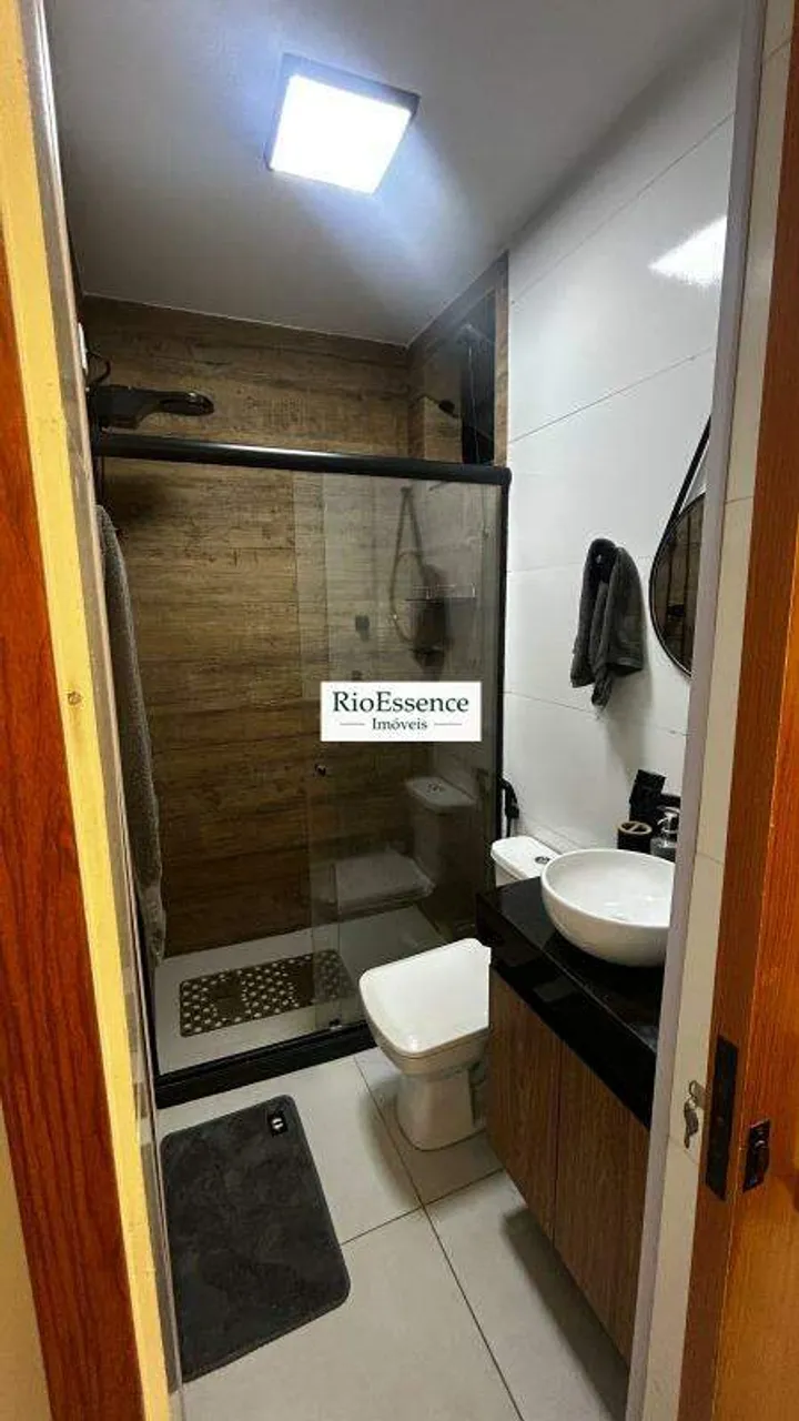 28 m² studio with a glass shower enclosure — photo 4