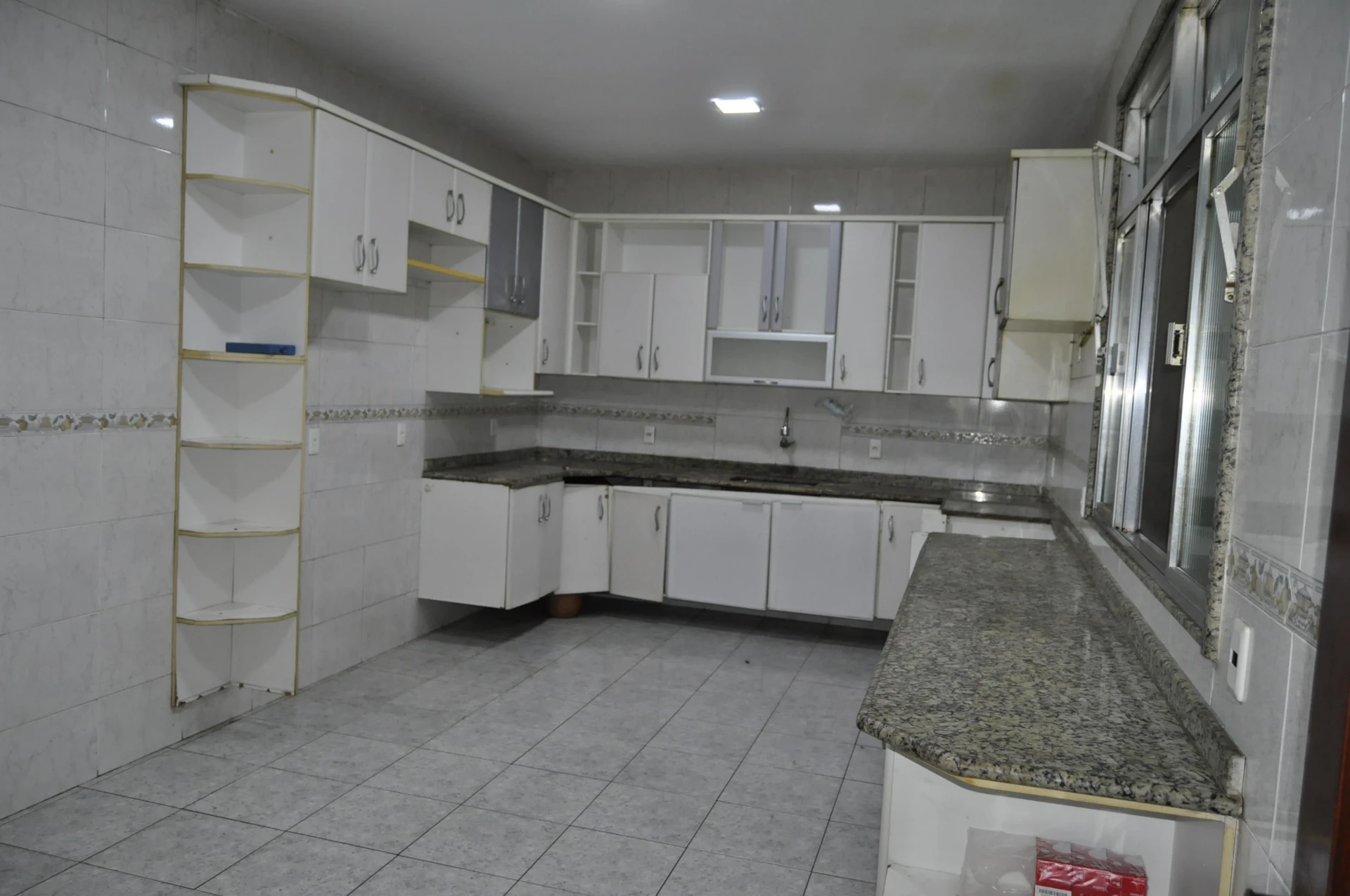 Casa de alquiler con 5 habitaciones y jardín privado — photo 2