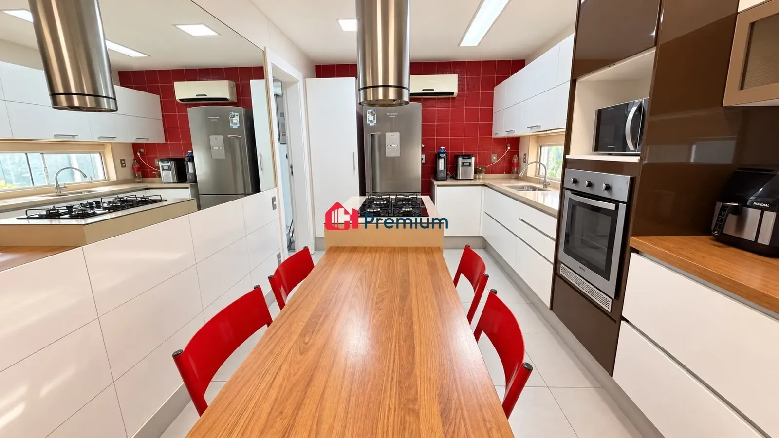 Washing machine in a 5-bedroom house, 350 m² — photo 10