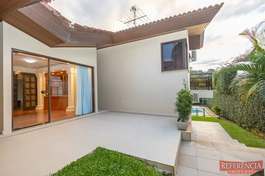 House, 550 m², with a walk-in closet — photo 61