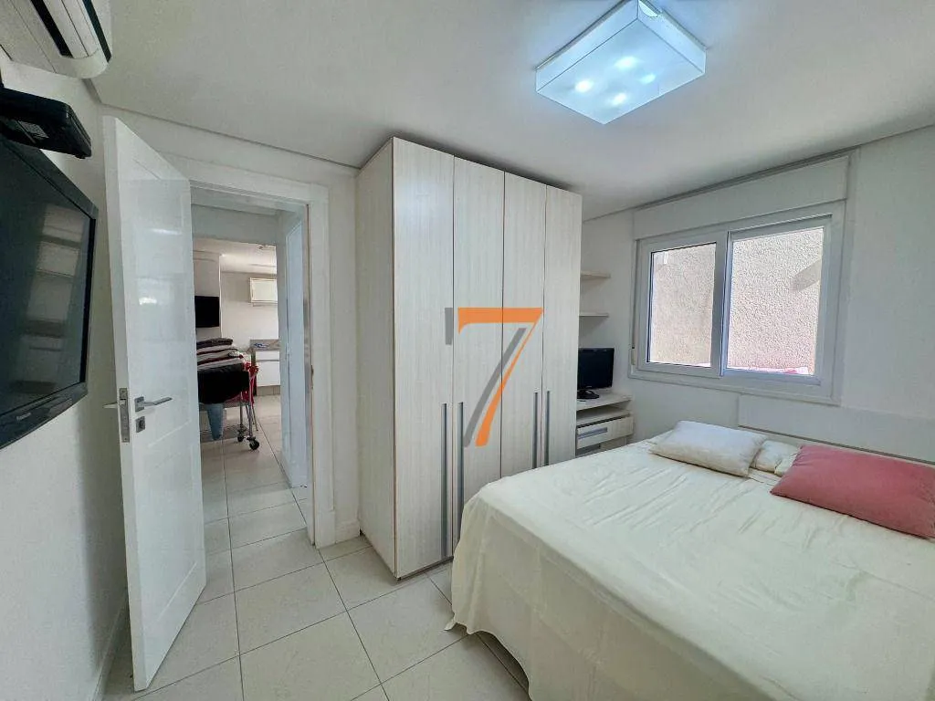 Furnished house with 8 bedrooms and 11 bathrooms — photo 4