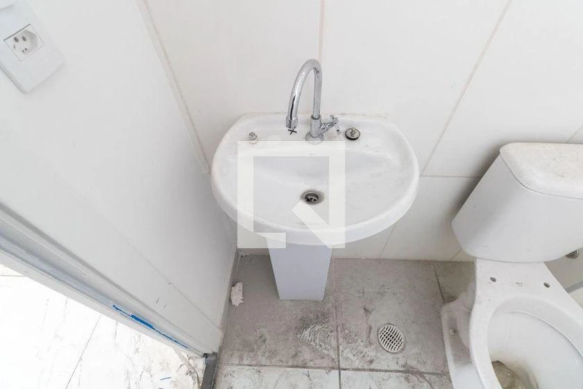 Незанятая мебелью квартира с 2 спальнями и закрытой кухней — photo 41