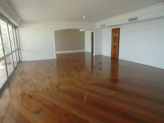 Water view in a 4-bedroom apartment, 350 m² — photo 7