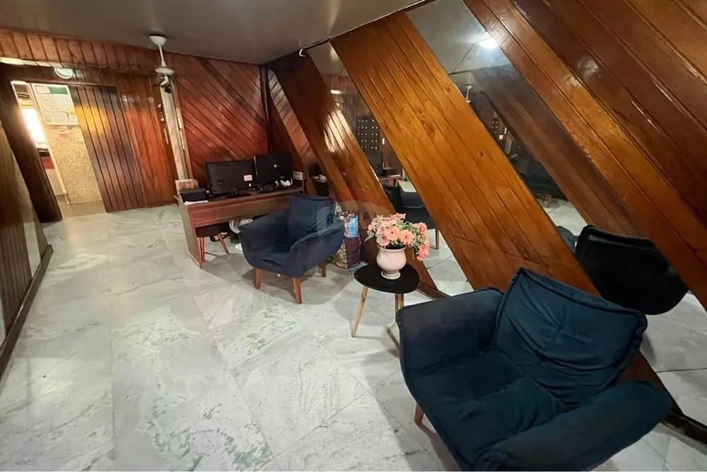 Furnished 4-bedroom apartment with 2 baths and 183 m² — photo 48