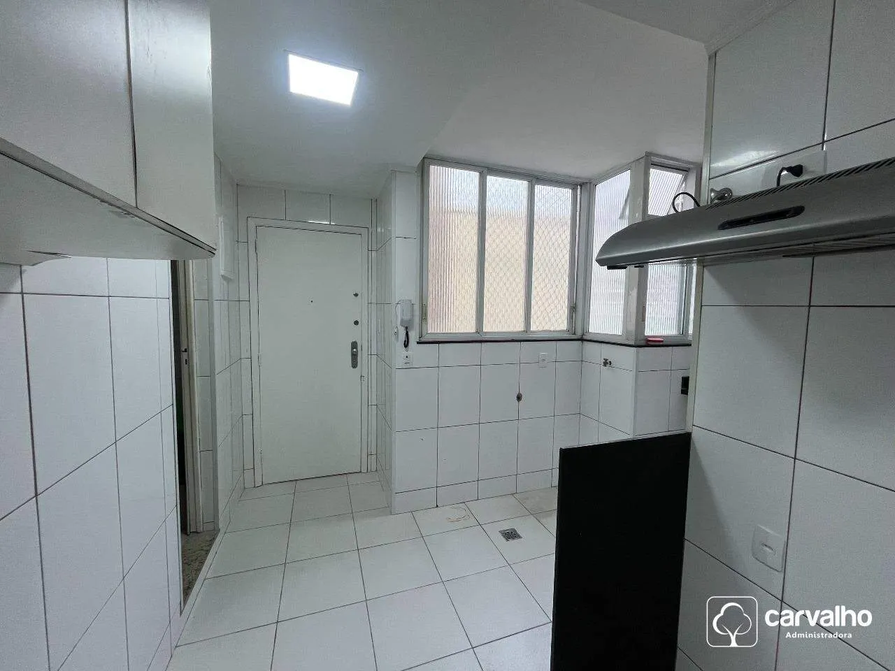 148 m² apartment with a bathtub and a water view — photo 7