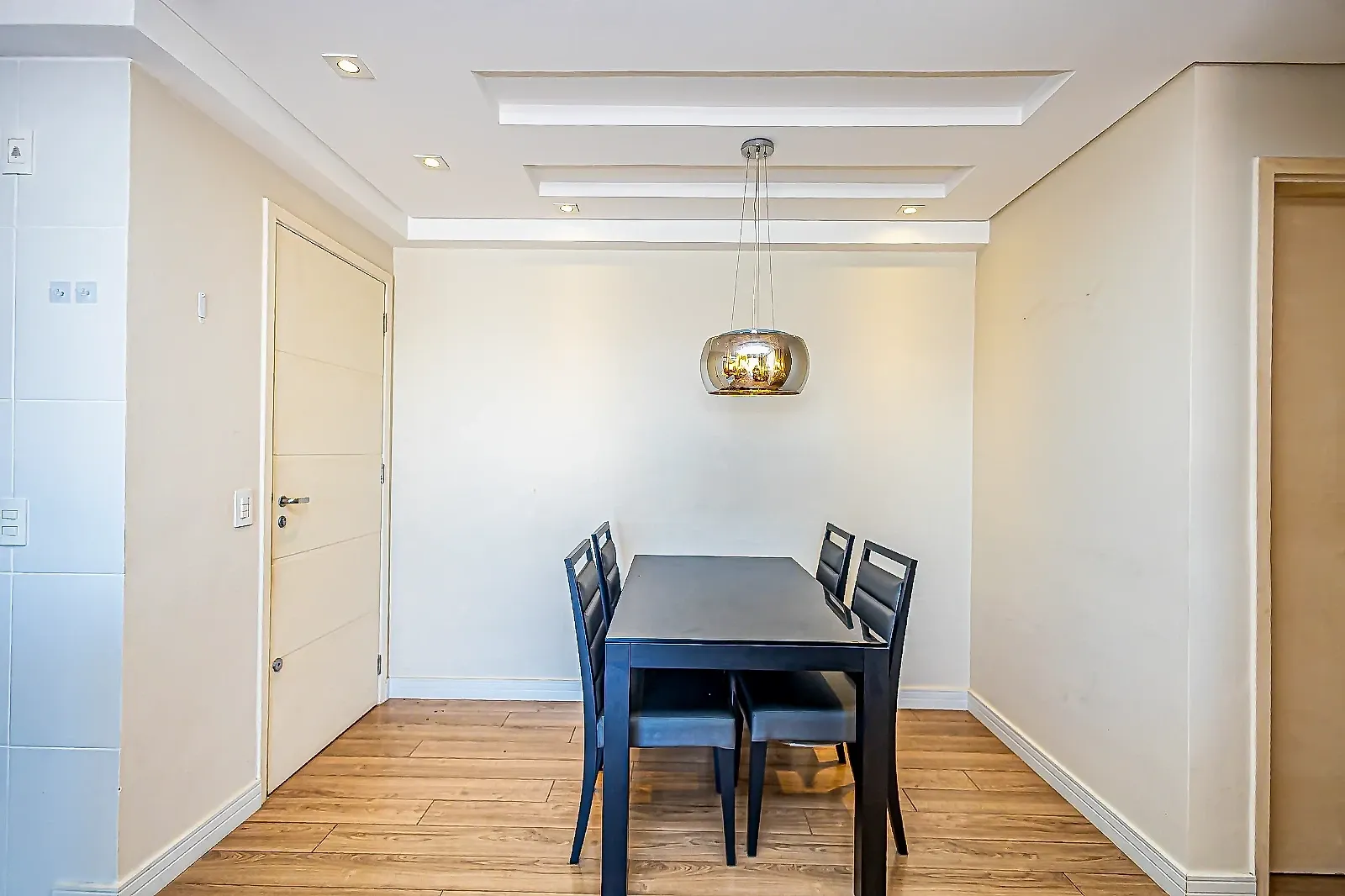 2-bedroom 63 m² apartment with a glass balcony — photo 59