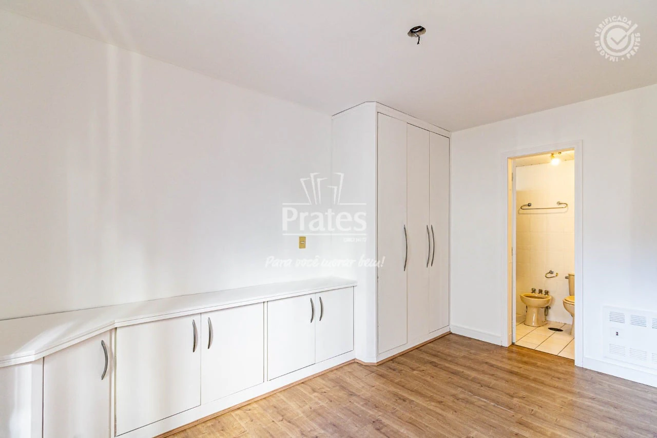 3-bedroom apartment with a home office in Curitiba — photo 5