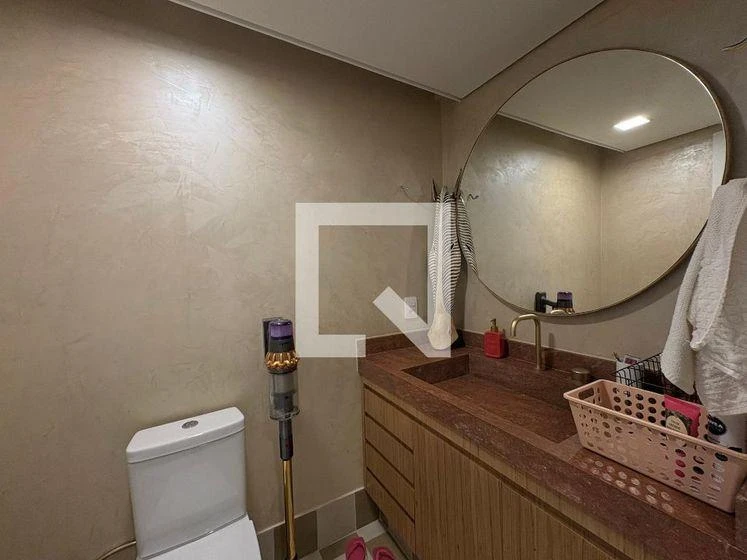 2-bedroom apartment with a glass-enclosed balcony — photo 12