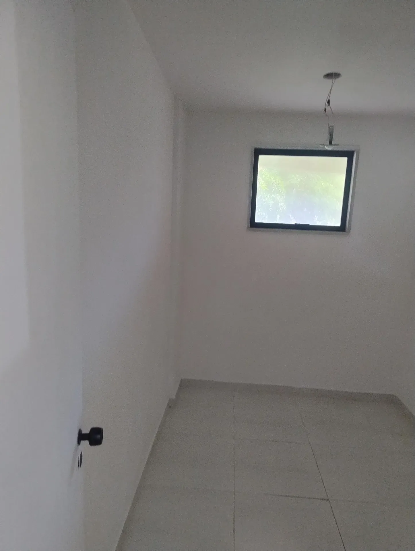 1st-floor apartment with 4 bedrooms, balcony and suite — photo 14